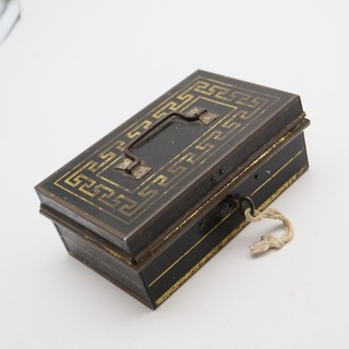 Historische abschließbare Eisentruhe um 1900 15 x 9 x 6 cm