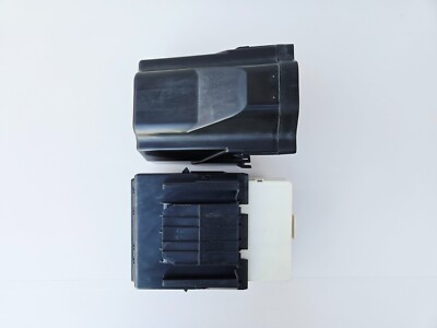 2006-2010 Infiniti M35 M45 IPDM Power Distribution Module Fuse Box