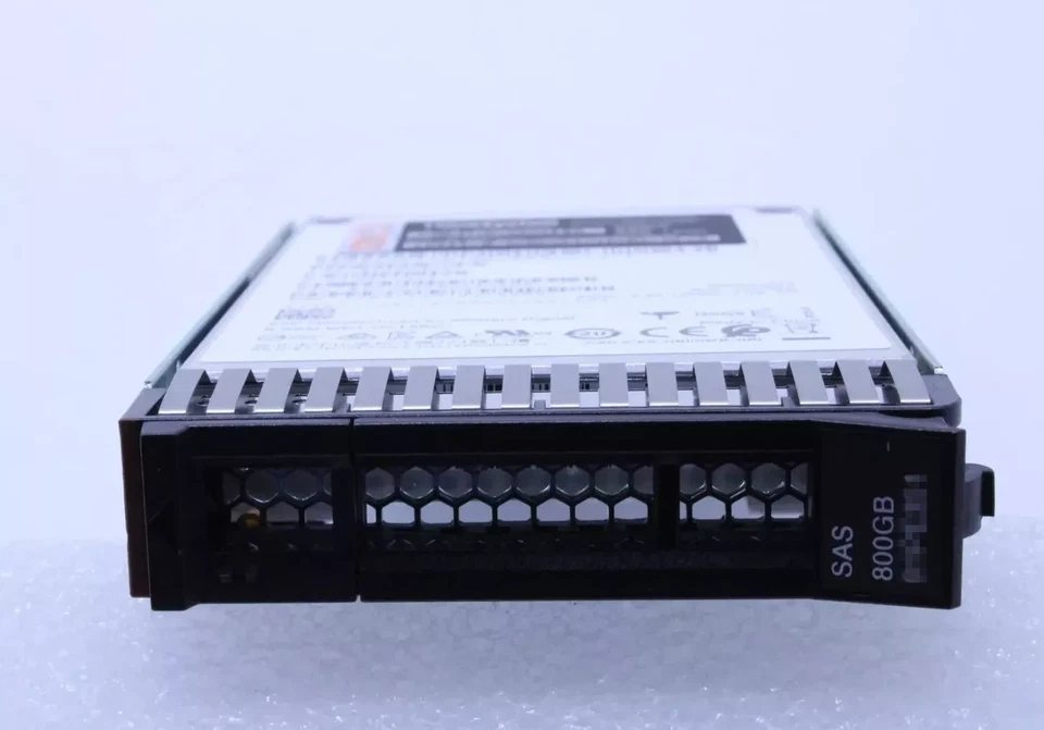 Lenovo ThinkSystem 02JG488 4XB7A17062 800GB 2.5" SAS 12G Server SSD - Image 3 of 3