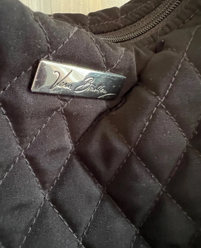 Cartera Vera Bradley negra de microfibra y charol. Foto 2 de 4