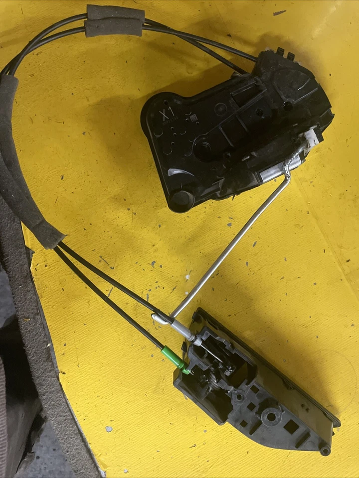 2018-2019 SUBARU CROSSTREK FRONT RIGHT SIDE DOOR LATCH LOCK ACTUATOR OEM - Image 2 of 4