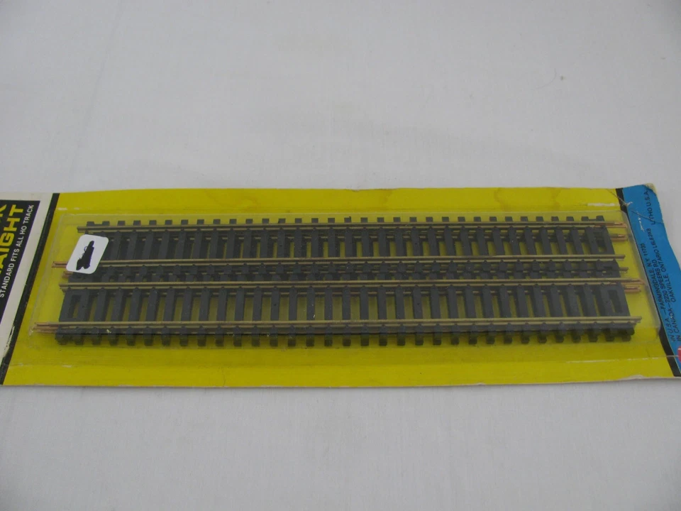 Model Power HO Standard 9" Brass Rail Straight Track 2 Packages 8 Pieces #21 NOS - Image 3 of 4