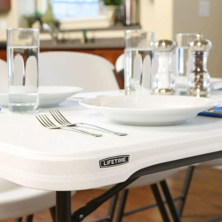 Mesa Plegable Apilable Lifetime 6' Grado Comercial, Granito Blanco Foto 2 de 4