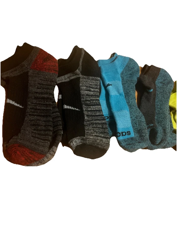 Calcetines SAUCONY Para Hombre No Show - Zapato Talla 9-12 - 6 Pares  Foto 4 de 4