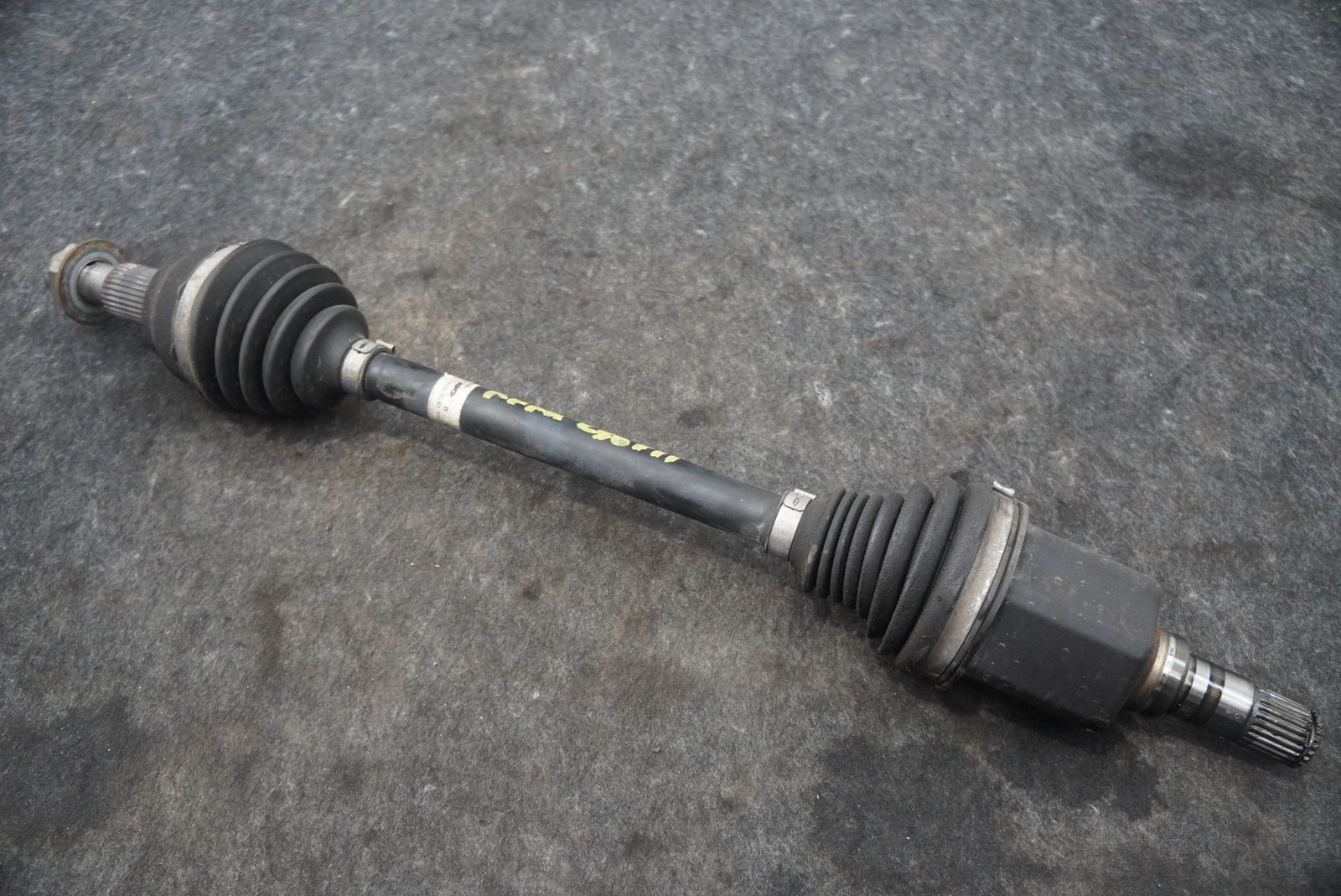Front Right CV Axle Shaft 670003581 Maserati Quattroporte S Q4 2014-17+ Ghibli