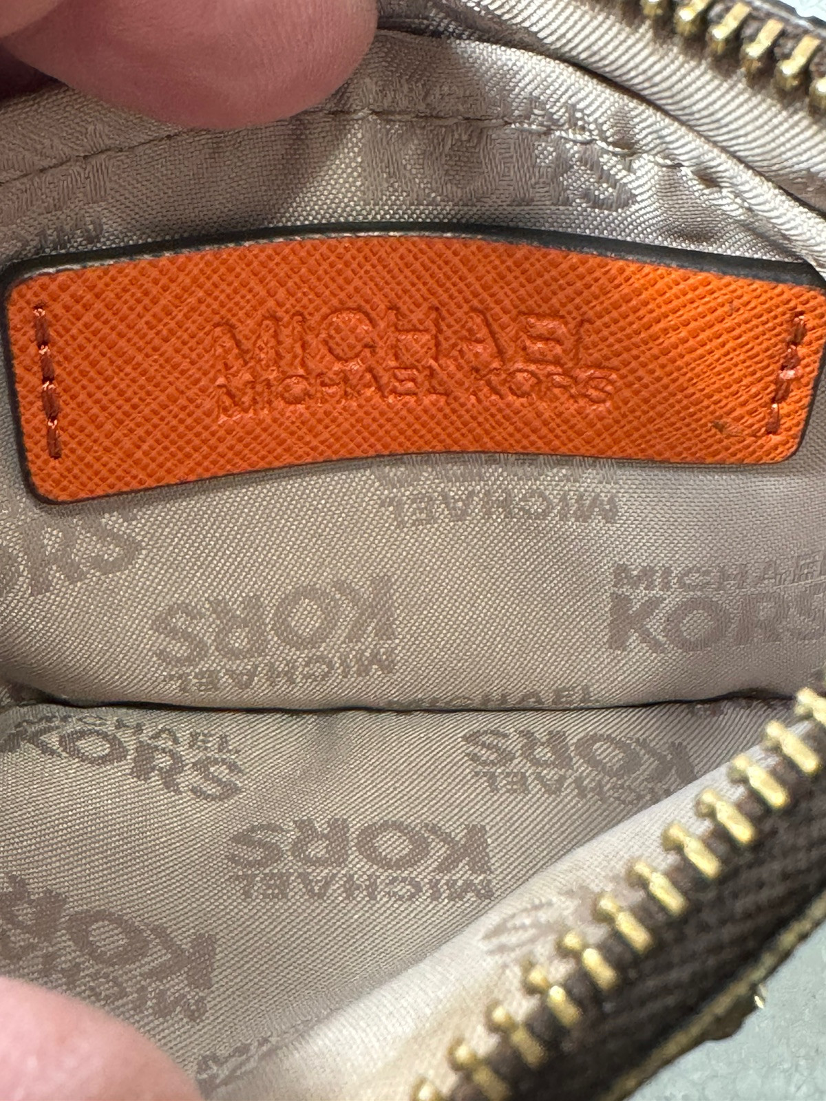 Michael Kors Small Key Chain Wallet Zip Top Leather Coin Pouch Brown/Black SEE