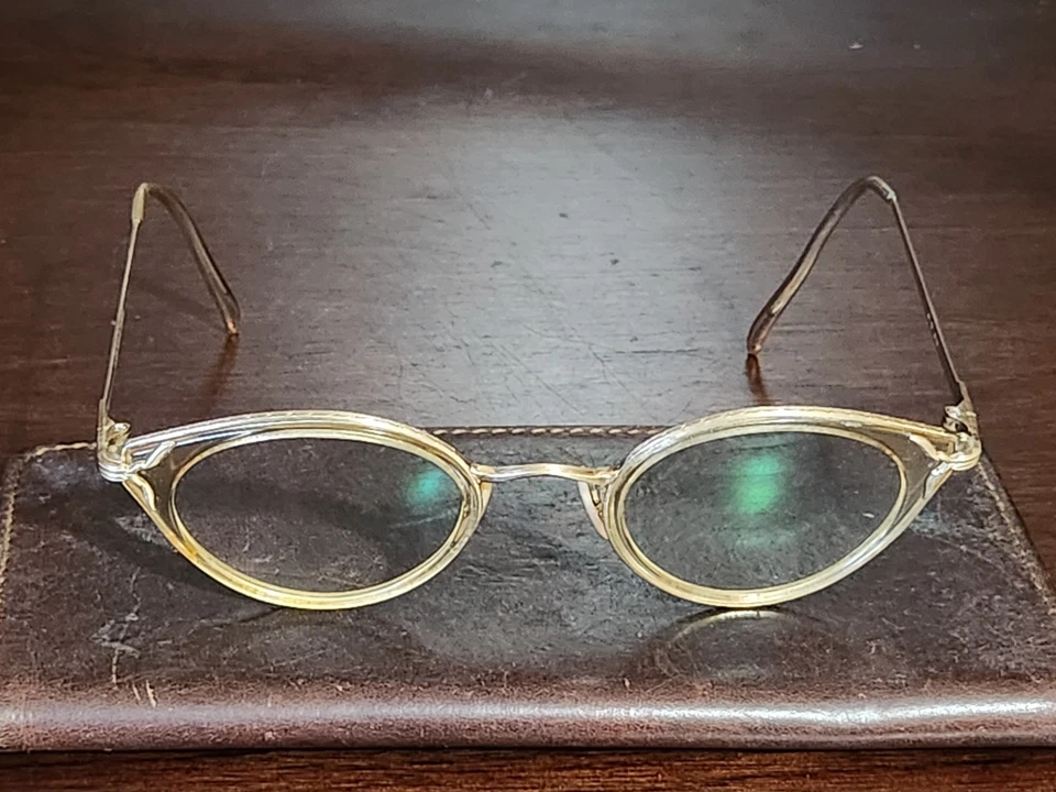 Vintage Feminino Oliver Peoples OP 98 R/BG Oval Antigo Ouro Escovado SOMENTE QUADROS - Imagem 2 de 4