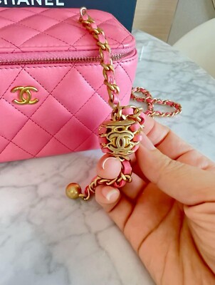 ✴︎REAR✴︎NEW CHANEL Vanity case pink Ball Chain Crossbody