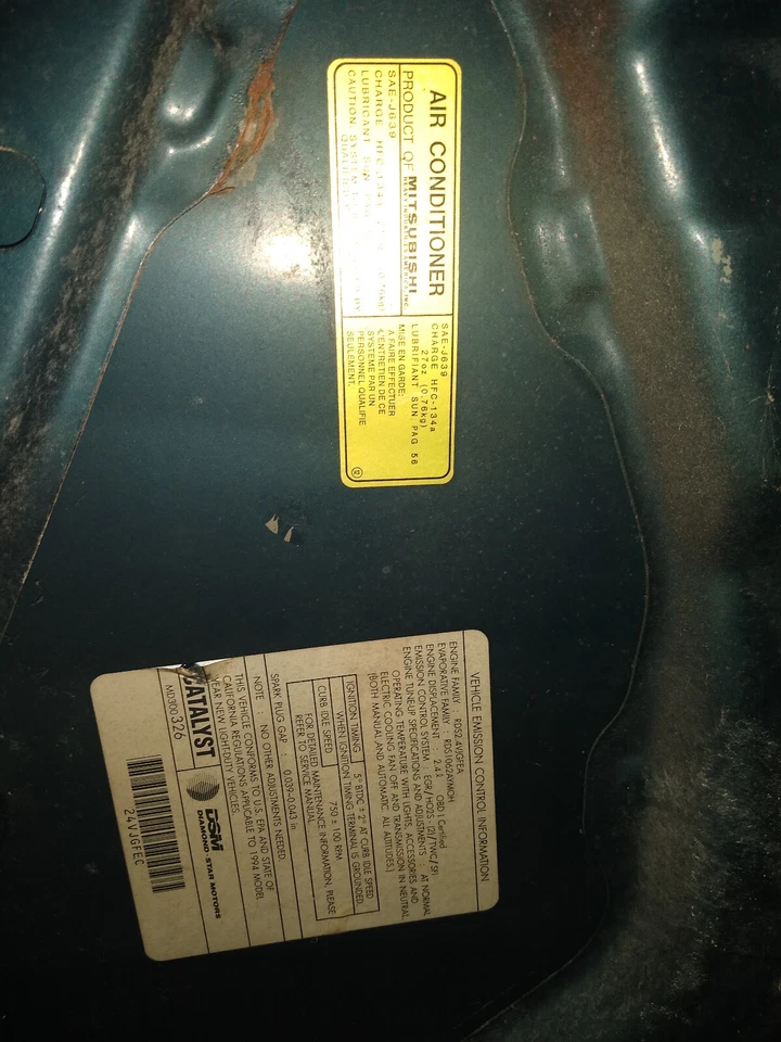 Hood Mitsubishi Galant circa 1994-96  Local Pickup Only or Buyer-Arranged Shipng - Image 4 of 4