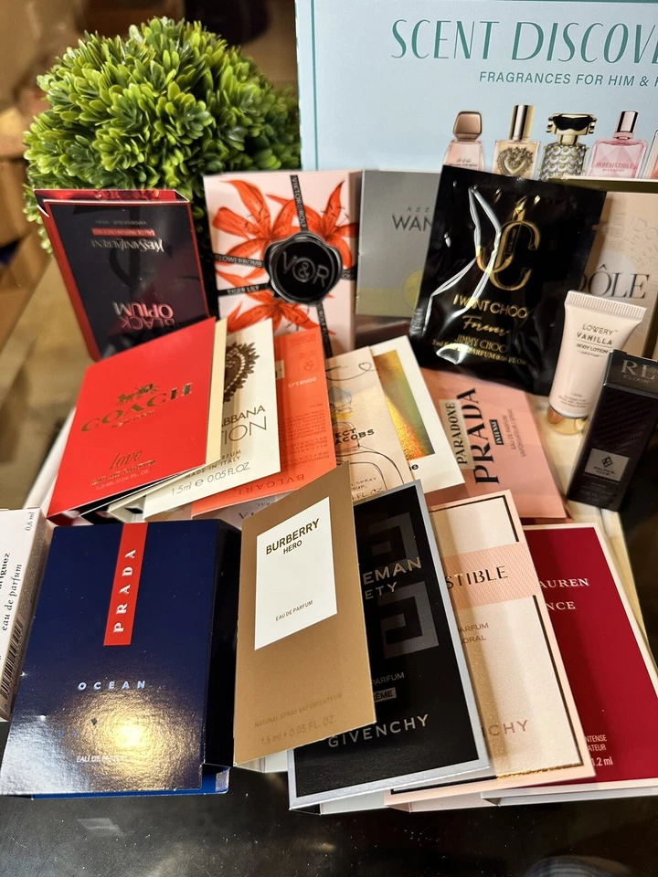 21 piezas Juego de muestreador de fragancia para él y ella. Foto 2 de 3