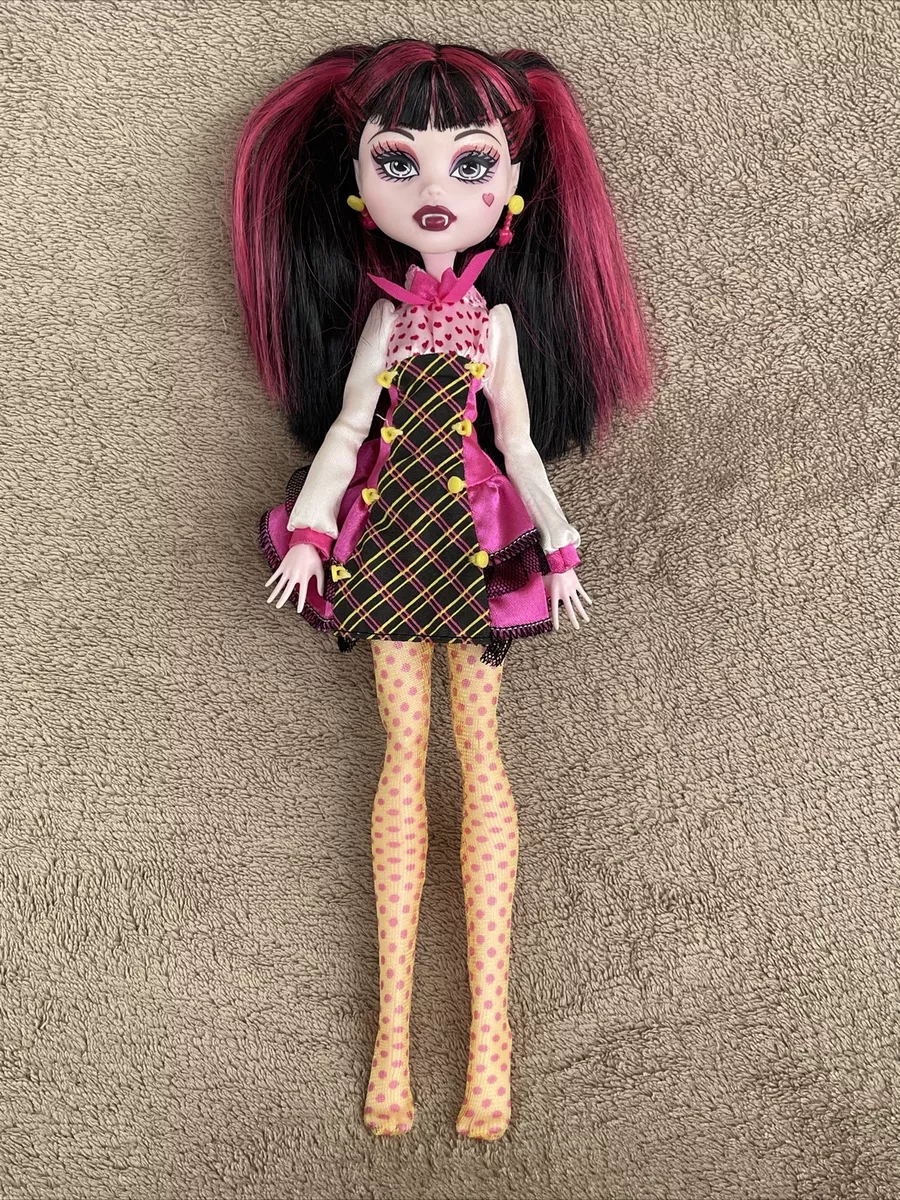 Monster High Forbitten Love Draculaura Doll Mattel