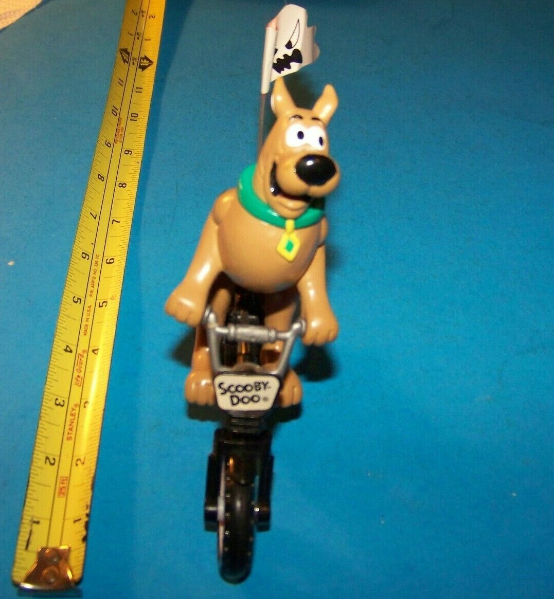 Scooby-Doo スケートボード フィギュア 1997年 Scooby-Doo スケートボード フィギュア 1997年 Scooby-Doo