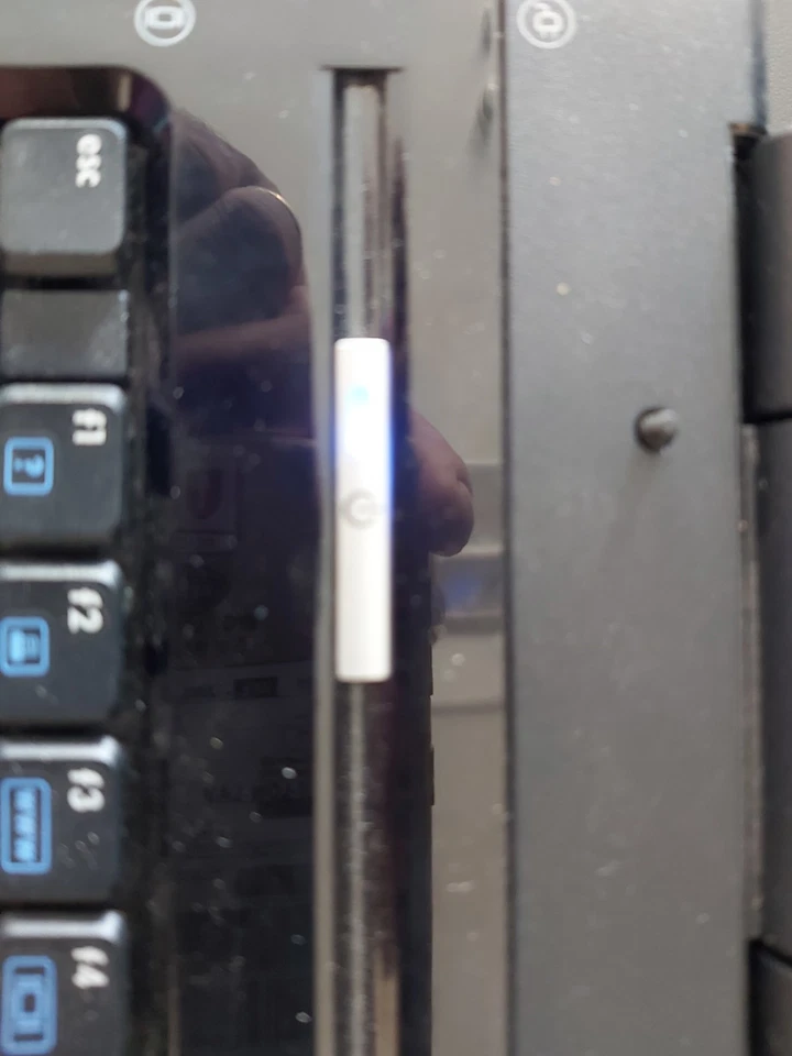 HP Pavilion dv8000 – 17” – Vintage 2004 –  con hard disk e S.O. - Immagine 3 di 4