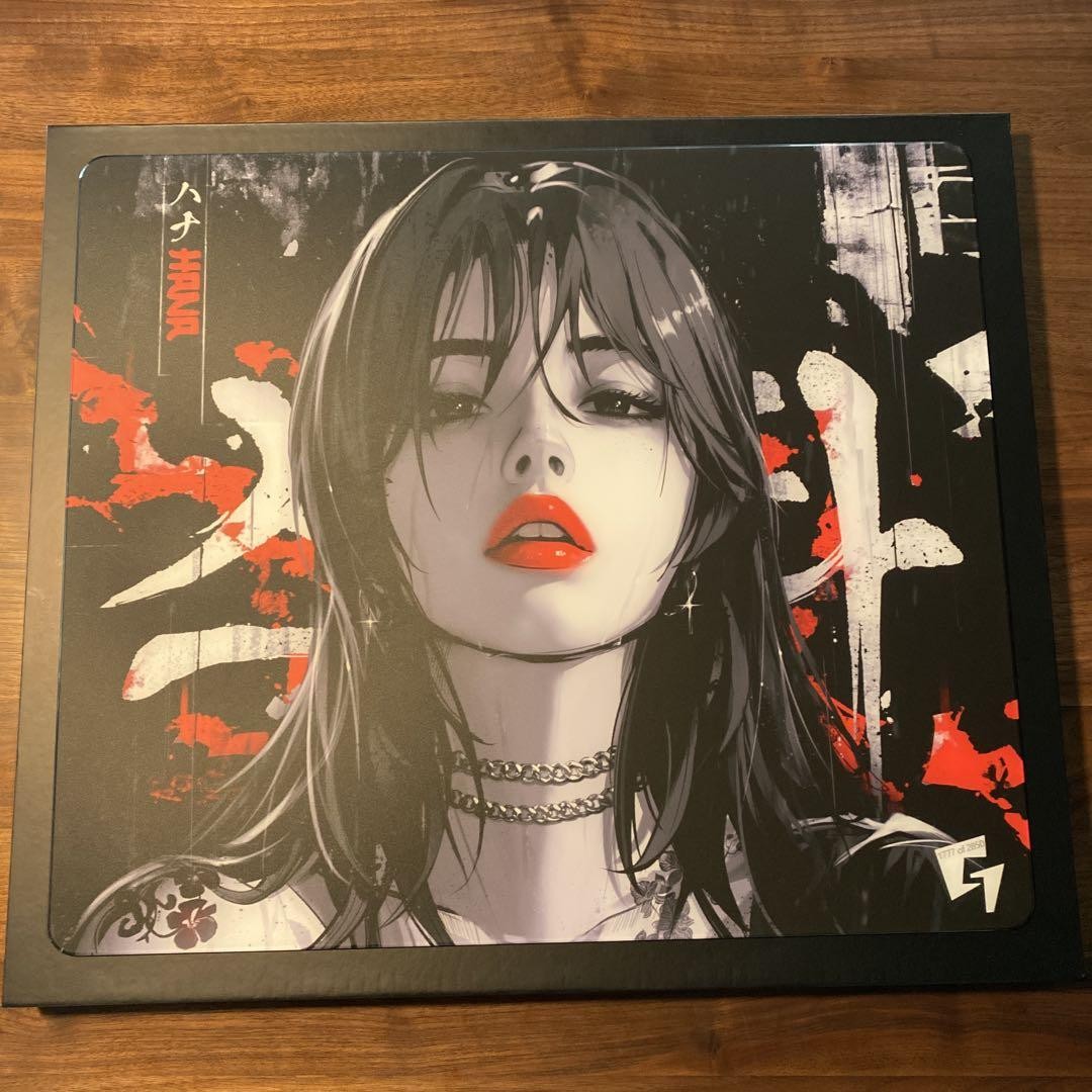 GLSSWRKS Hana Premium Glass Mousepad International Edition