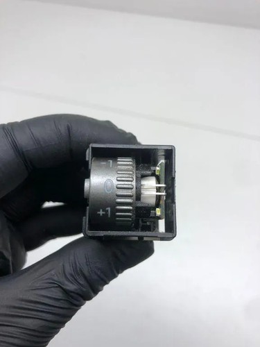 VW PHAETON 3D Schalter sitzheizung 3D0963564M 3.00 Diesel 176kw 2009 33822048