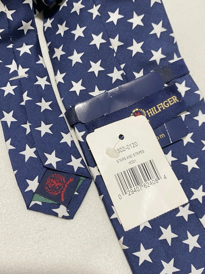Corbata Tommy Hilfiger Bandera de Seda Estrellas Rayas Día de las Elecciones Patriótica EE. UU. Foto 3 de 4