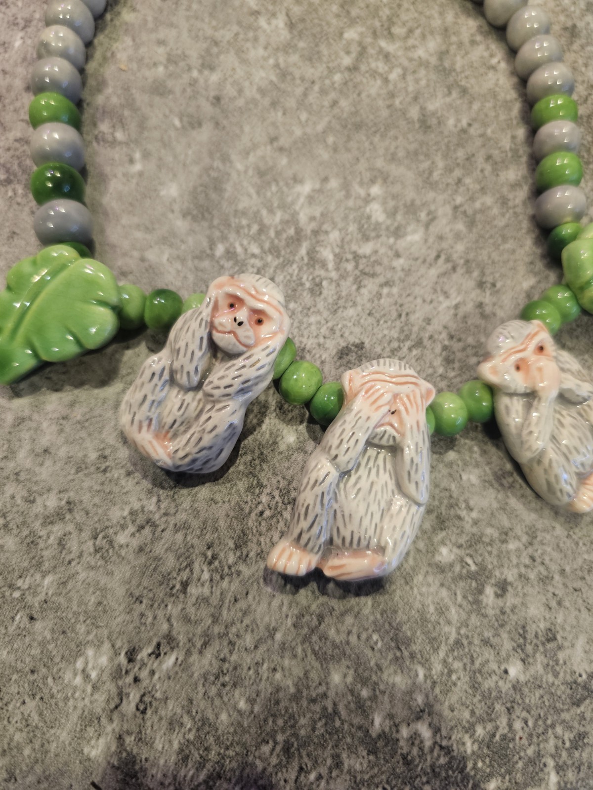 VTG Flying Colors Signed Ceramic Monkey Palm Leaf… - image 2