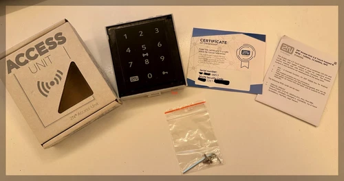 2N Telecommunications Access Unit 9160336 Touch Pad + RFID - NEU, unbenutzt