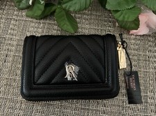 Victoria's Secret Small Wallet Pebbled V Quilt Full Zip Card Case Black Lily
