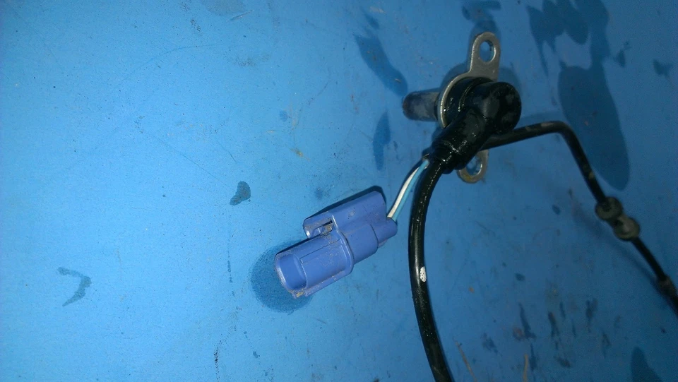 HONDA CBR250R 2011 RUEDA DELANTERA SENSOR ABS FRENO ANTI BLOQUEO 2012 2013 Foto 2 de 3