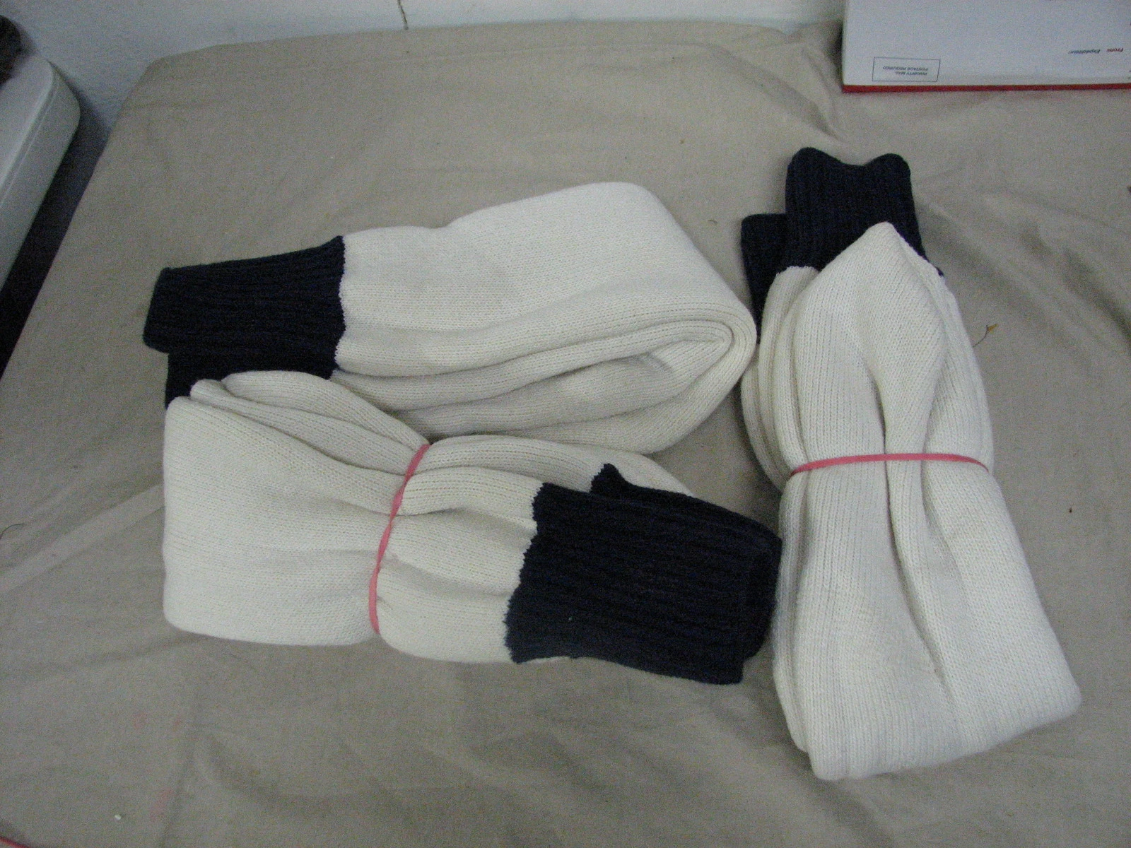 *3 pair boot socks USA made NEW wool blend white large
Opens in a new window or tab