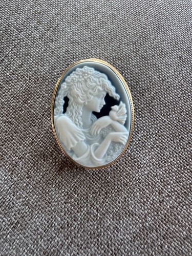 Vintage 14K Gold Blue Agate Cameo Brooch Pendant Carved Hardstone Lady Portrait