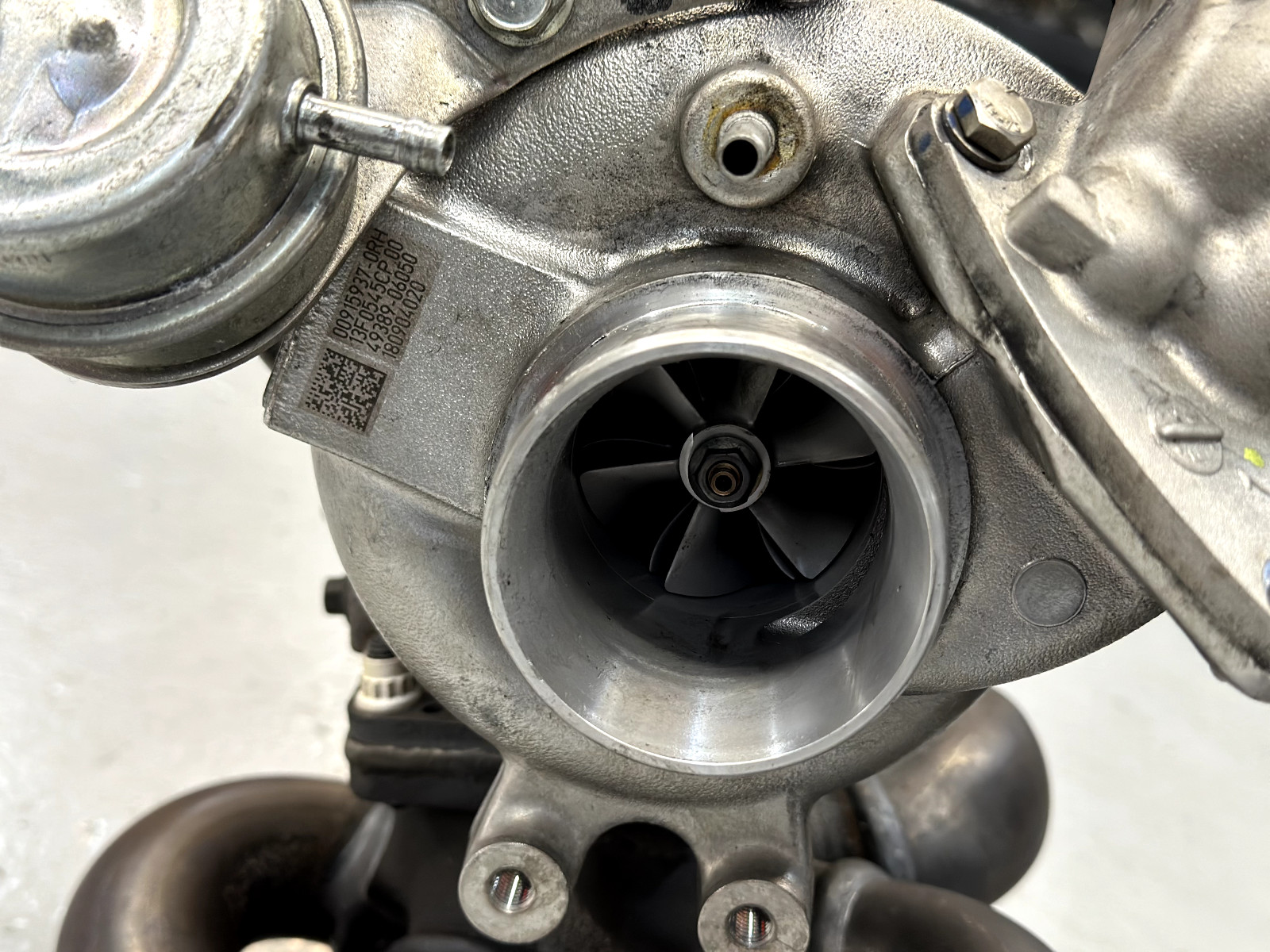 McLaren 570 GT4 turbochargers 13F0546CP 13F0545CP Left+Right OEM used