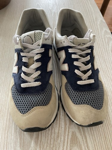 New Balance 574 robust blau beige Herren Größe 10 Freizeit Turnschuhe Schuhe ML574D2E - Bild 2 von 5