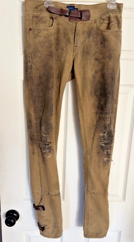 RALPH LAUREN WESTERN RIDING DESTROYED JEANS  SIZE 28