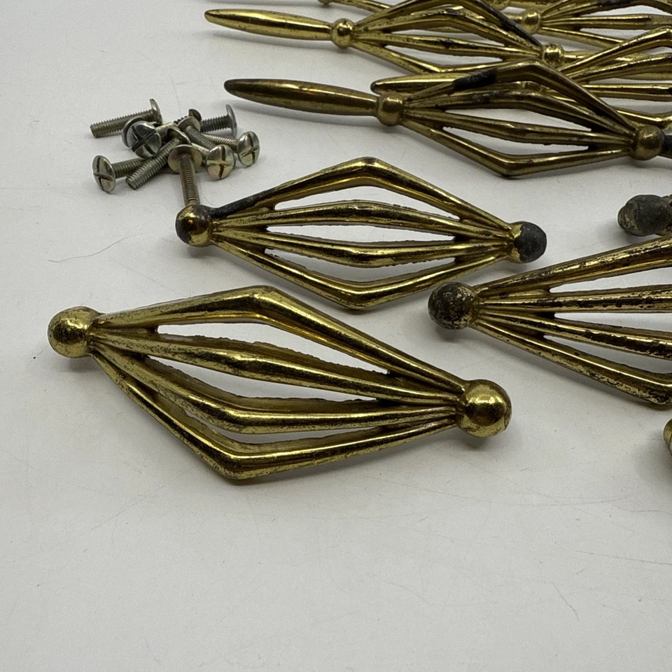 Lote de tiradores de cajón ornamentados de latón acanalado recuperado desgastados P 1485 leer Starburst Foto 2 de 4