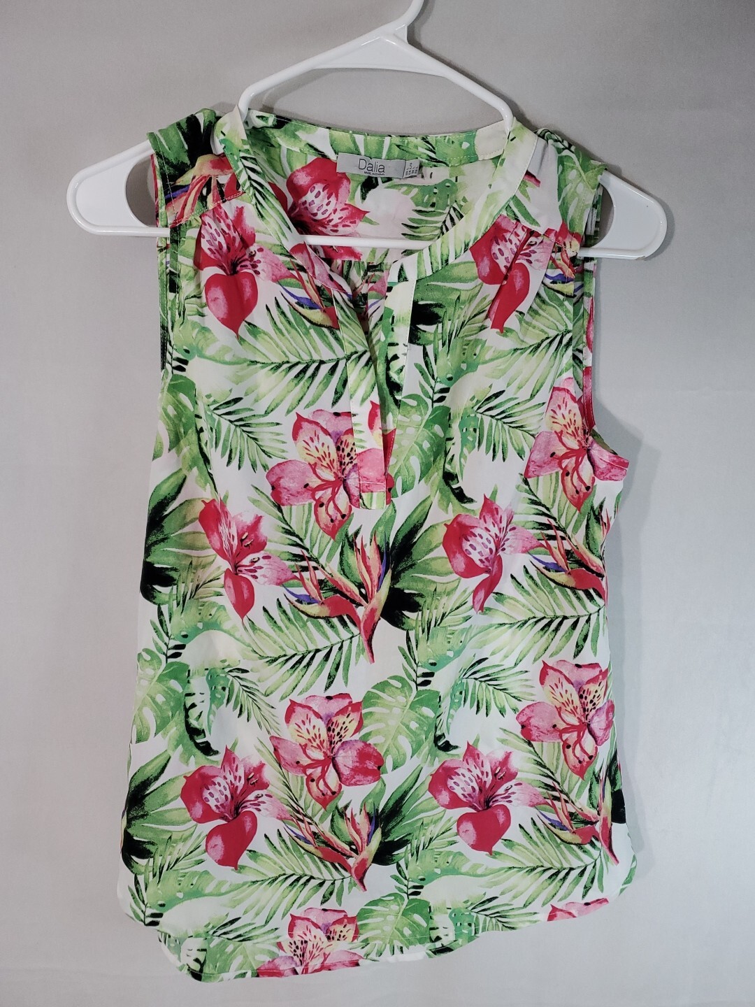 Dalia Blouse Women's Size Large Sleeveless Bright Colorful Floral V-Neck