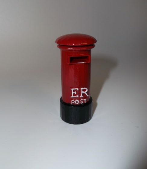 Greenhills Painted Pillar Box 1.32 Scale for Scalextric Carrera - NEW - MACC813