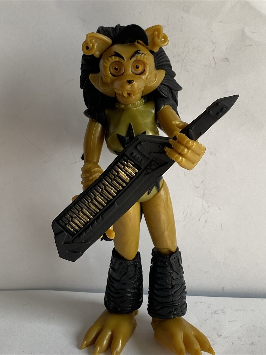 GOLD ROXANNE WOLF FIGURE 9