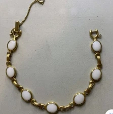 Vtg Emmons Milk Glass Bezel Link Bracelet