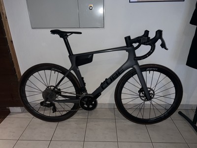 Cube Agree C:62 Pro grey´n´carbon 2022 58 cm - Zipp 303s - Coefficient RR