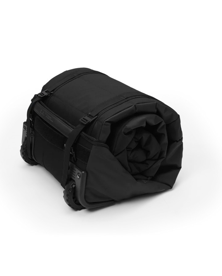 USED DB Equipment Snow Roller Pro Ski Snowboard Bag White 190cm