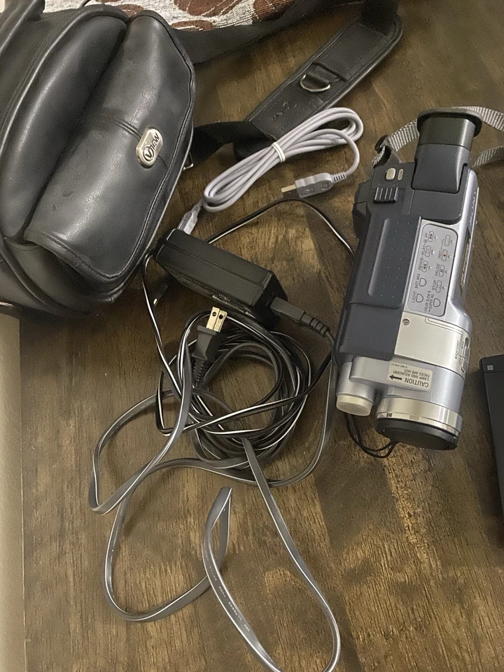 Sony Handycam 700x Nightshot Digital-8 Camcorder Tested Works Comes With Bag - Image 4 of 4