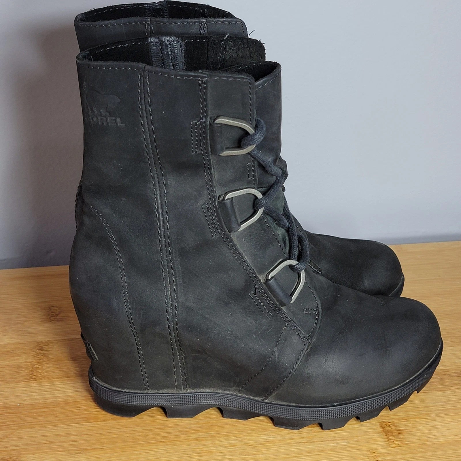 SOREL Womens 7 Joan of Arctic Wedge II Boots Black Leather Waterproof NL3018-010