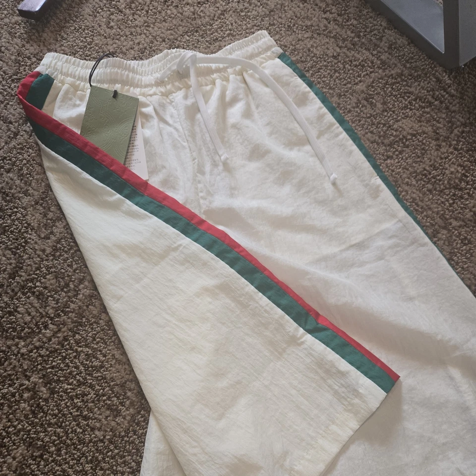 NUEVO CON ETIQUETAS GUCCI PANTALONES CORTOS CINTURA ELÁSTICA RAYAS LATERALES TALLA XXS Foto 3 de 4