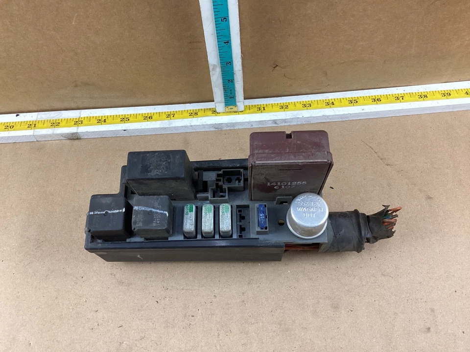 1995 - 1996 雪佛兰 Lumina Van Fuse 盒子原始设备制造商 — 第 2/4 张图片