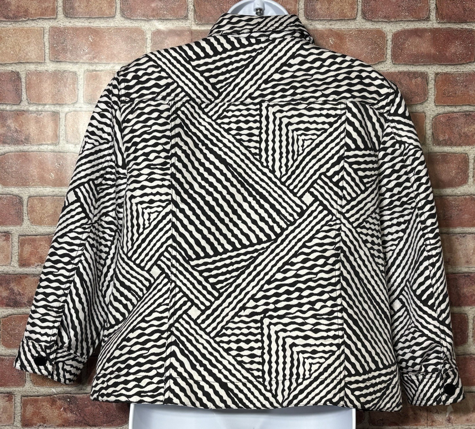 Ruby Rd Black/White Abstract Stripe Button Front … - image 5