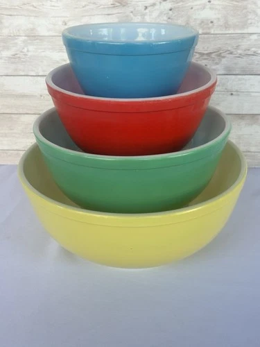 Vintage 1940s Pyrex Primary Colors Mixing Bowl Set 4 Red Yellow Green Blue 401-4