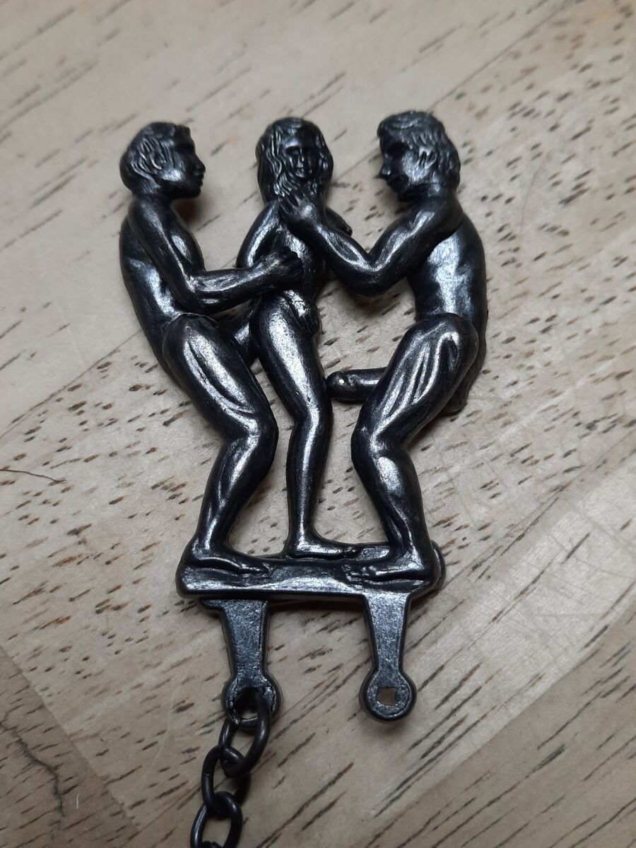 Adult Keychain 2 Man 1 Woman Having Sex naughty threesome men risque Mechanical eBay