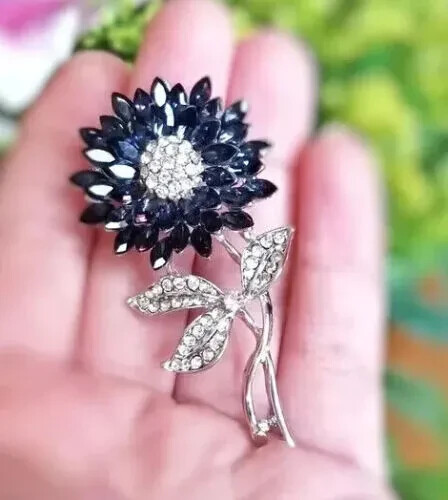 YAZILIND Jewelry Full Flower Shape Brooches And Pins For Women - Fashion Accessory For Blazers, Jackets, Bags