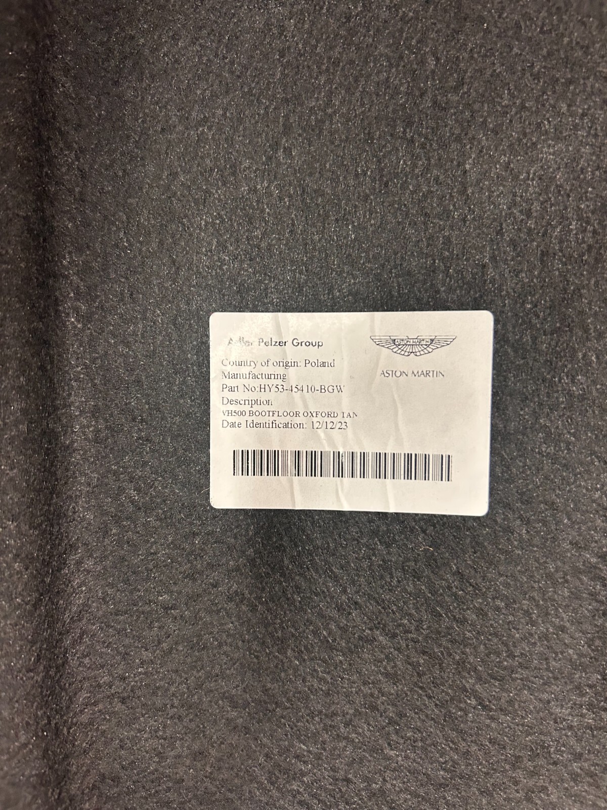 Aston Martin DB11 (2017-2023) RR carpet floor HY53-45410-BFW