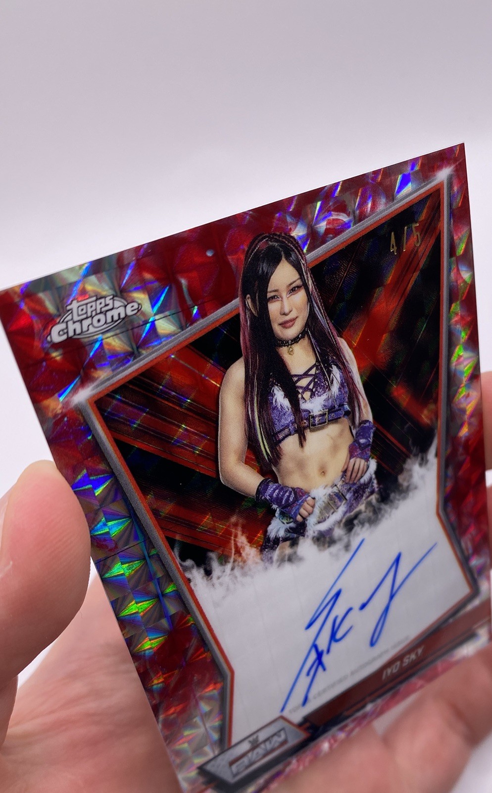 Iyo Sky Red Geometric /5 Red Brand Autographs 2026 Topps Chrome WWE #RBA-IYO view 6