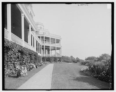 East front,flower beds,Hotel Champlain,resorts,inns,Bluff Point,New York,1906