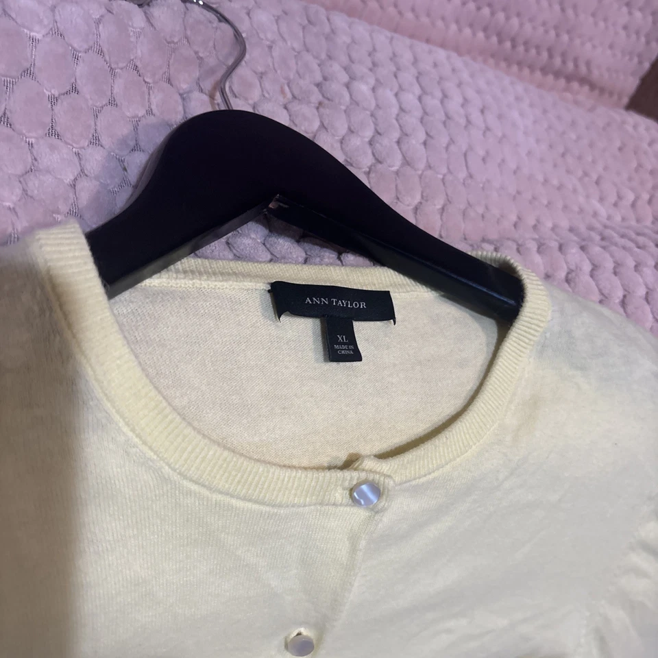 Cárdigan suéter tejido ajustado manga 3/4 amarillo neón Ann Taylor para mujer talla XL Foto 3 de 4