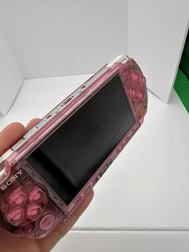 Sony PlayStation PSP 3000 MINT CONDITION! Transparent Pink, REGION FREE - Image 4 of 4