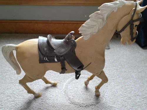 "Thunderbolt"posable horse Best of the West Collection